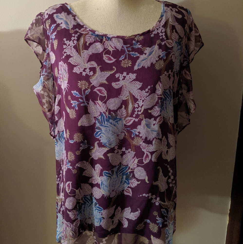 Flutter sleeve top